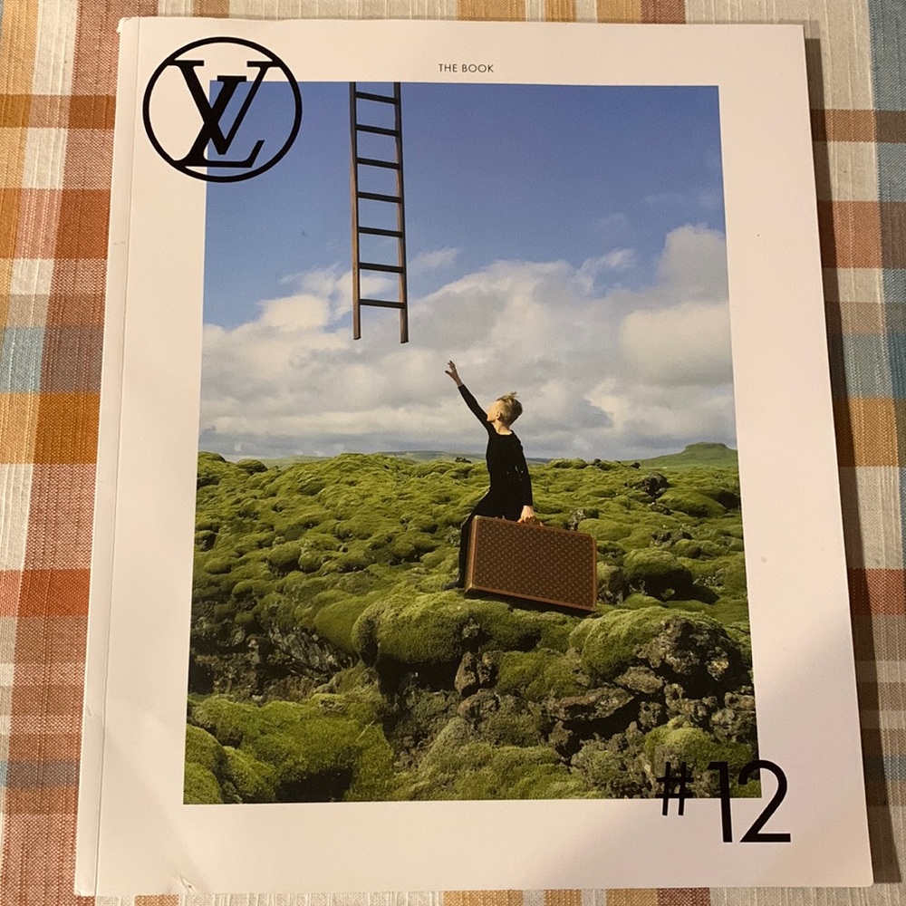 🔥SALE🔥 Louis Vuitton Book/Magazine 🔥SALE🔥